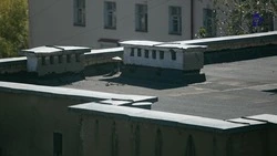Кровли ещё четырёх многоквартирных домов обновили в Ставрополе