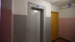 Два новых лифта установили в многоэтажном доме на улице Чехова в Ставрополе