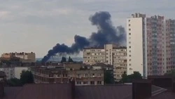 На севере Ставрополя загорелся склад 