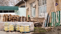 Фасады четырёх школ обновляют в Ставрополе по президентской программе