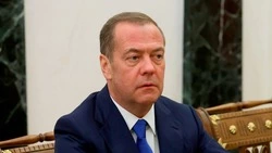 Дмитрий Медведев: Россия может сохраниться только как великая держава