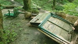 Незаконно установленную мангальную зону демонтировали в Таманском лесу Ставрополя 