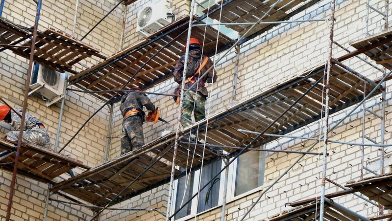 Капремонт двух МКД проинспектировали в Ставрополе