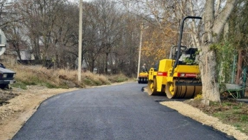 В Ставрополе на улице Железнодорожной уложили 420 метров асфальта