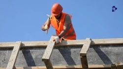 Около 400 строителей возводят культурно-образовательный комплекс в Ставрополе