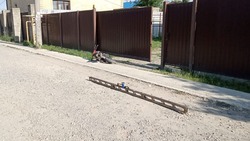 Подросток упал на мотоцикле и получил травму головы в Ставрополе